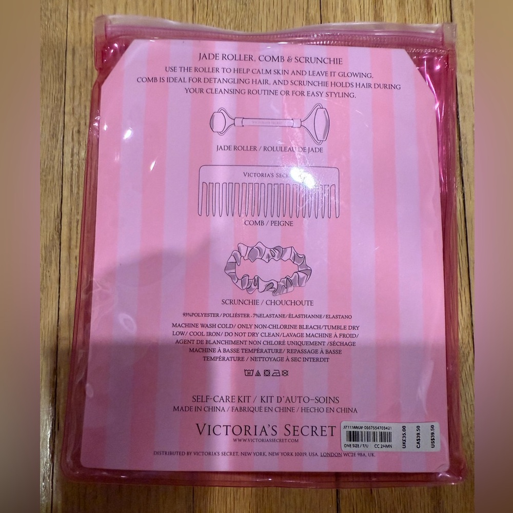 VS self care kit‎ NWT - Picture 2 of 2